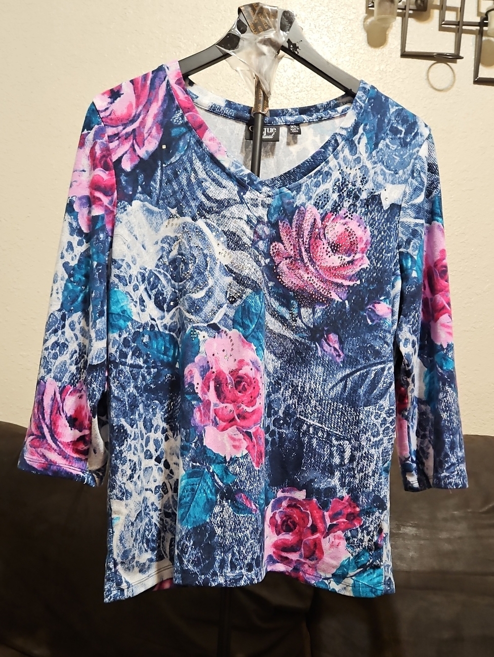 Onque Casuals Navy Floral V-Neck Long Sleeve Top with Pink Roses
